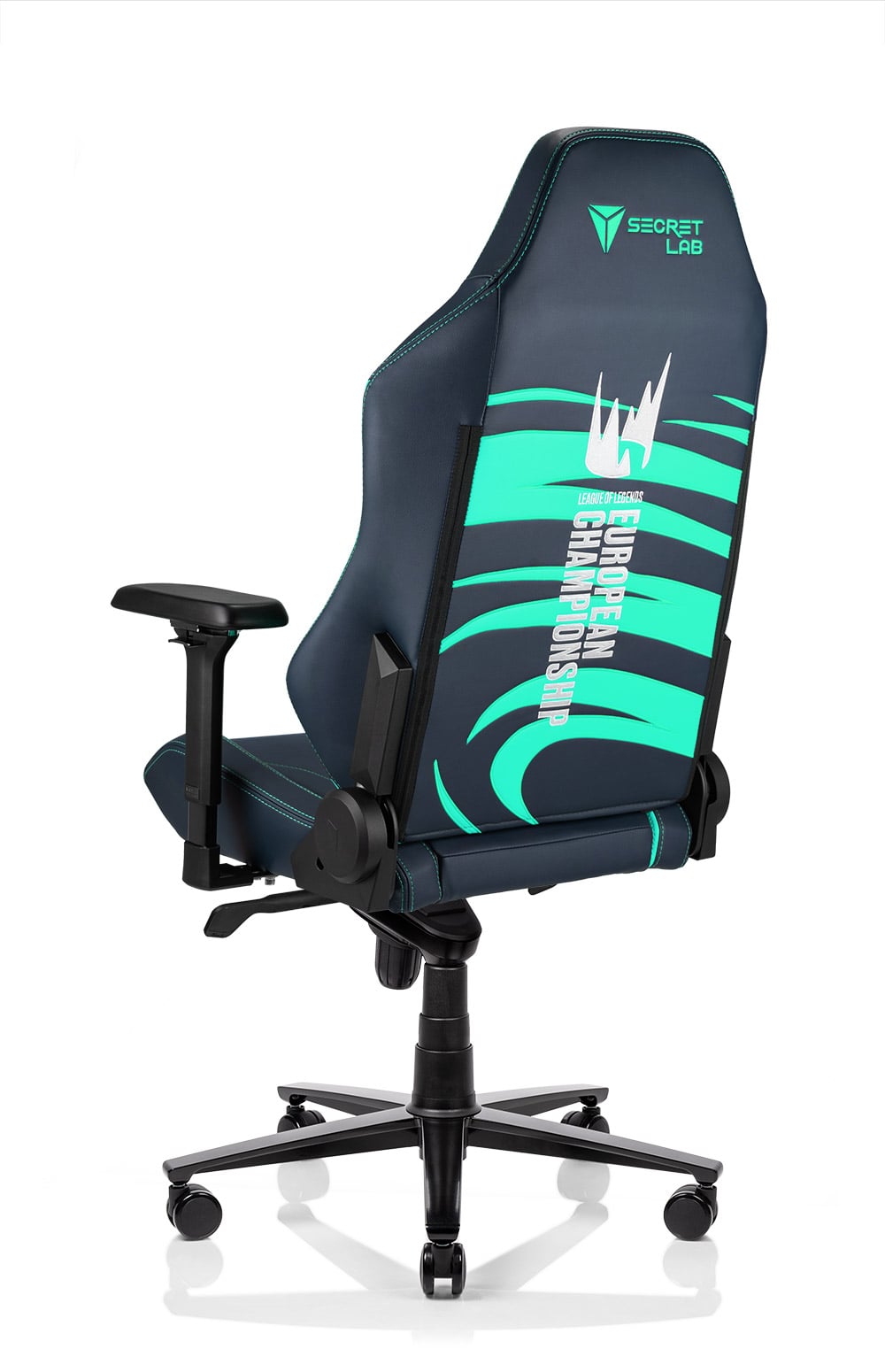 will these secret lab skins fit the 2020 version of chairs? I have a kitten  and could really use one. : r/secretlab